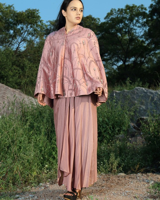 Onion Pink Cape with tie up Skirt(IRA1004)