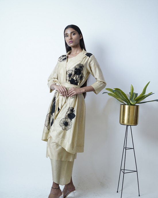 Beige Low crotch pants with crop top and a jacket (SDH1011)