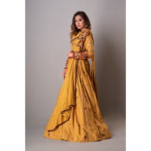 Mustard Gown paired with the Belt(REM1012)